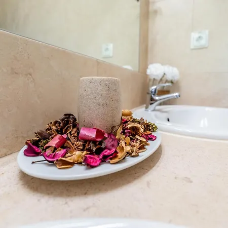 Concha By Indigo Benagil