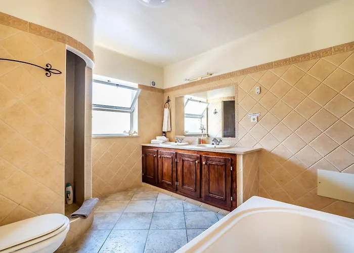 Concha By Indigo 贝纳吉